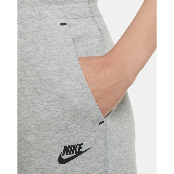 Nike Plus Tech Fleece Pants - Picture 3 of 6